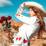 DAVIS MIKAELA DAVIS MIKAELA